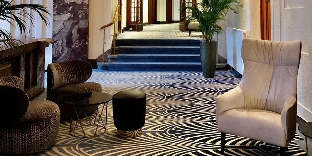 New York City Lobby Architecture Tour 2 hr - Image 3