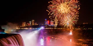 Niagara Falls Illumination Tour with Maid of the Mist