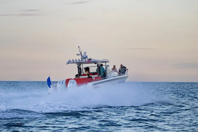 Key Largo Sunset Yacht Tour - Image 1