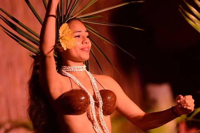 Maui Luau Dinner and Show - Image 2