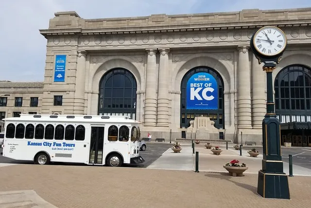 Kansas City Trolley Tour - Image 4