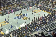 San Francisco Golden State Warriors Basketball Game thumbnail 5