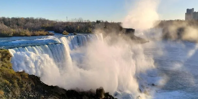 Niagara Falls Private Guided Tour with Trolley Ride - Image 6