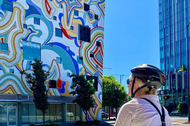 Portland Street Art Bike Tour 2 hr - Image 3