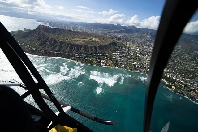 Honolulu Helicopter Tour 18 Min - Image 5