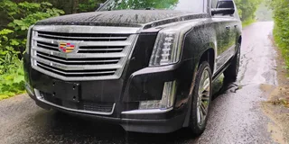 Traverse City Old Mission Wine Tour by Cadillac Escalade