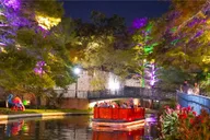 San Antonio Night Tour with Riverwalk Cruise thumbnail 5