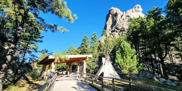 Rapid City Mt. Rushmore and Black Hills Tour - Image 2