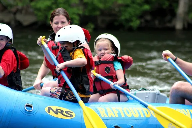 Family Float Trip in Smoky Mountains - Image 5