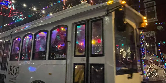 Philadelphia Holiday Lights Trolley Tour BYOB - Image 3