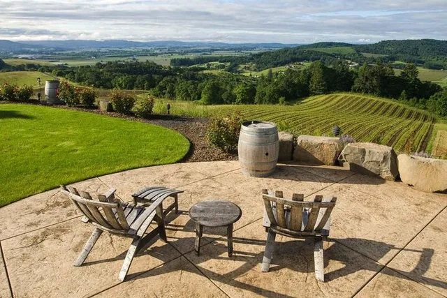 Portland Willamette Valley Wine Tour - Image 4