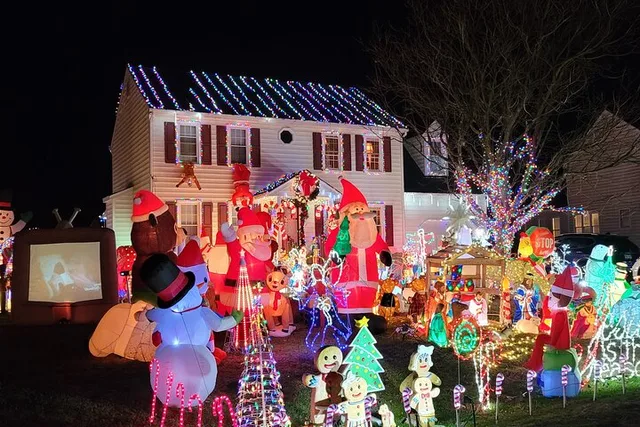 Richmond Holiday Lights Tour - Image 1