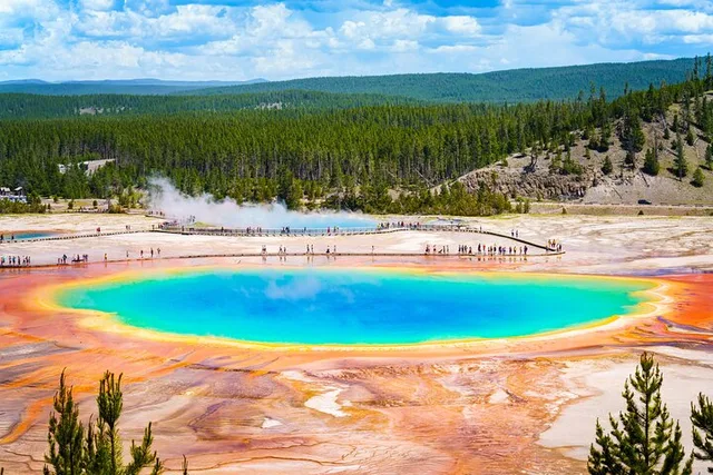 Yellowstone Grand Prismatic Self-Guided Walking Tour - Image 6