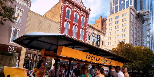 Austin Party Bike Pub Crawl - Image 1