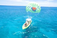 Oahu Parasailing Adventure in Maunalua Bay thumbnail 6