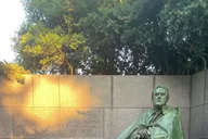 Washington, DC Small Group Tour with Driver/Guide thumbnail 3
