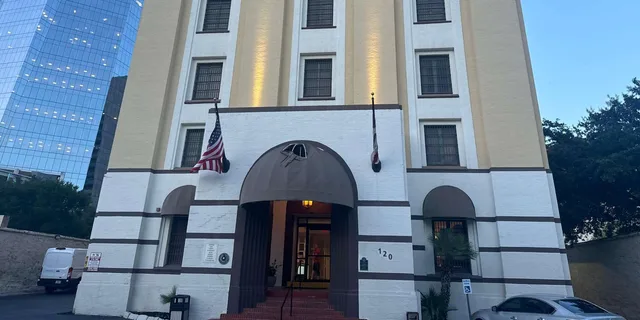 San Antonio Ghost and Murder Walking Tour - Image 6