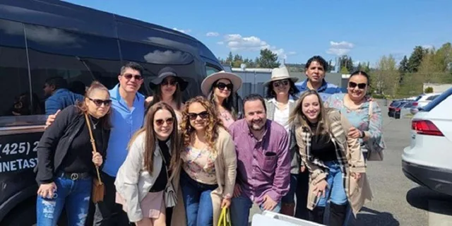 Seattle Wine Tasting and Lunch Experience - Image 4
