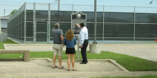Dallas JFK Assassination Tour - Image 3