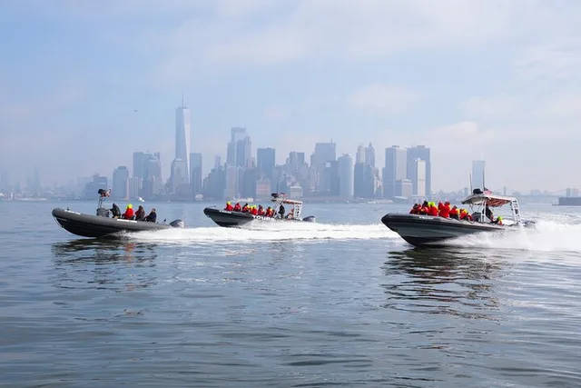 New York City Speedboat Tour to Statue of Liberty 30 Min - Image 5