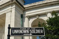 Arlington Cemetery Guard Ceremony & Iwo Jima Memorial Tour 2.5 hr thumbnail 2