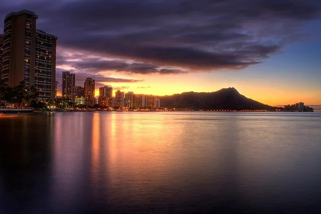 Honolulu Whale Watching and Sunrise Breakfast Cruise - Image 2