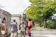 New Orleans Garden District Food and History Tour thumbnail 5