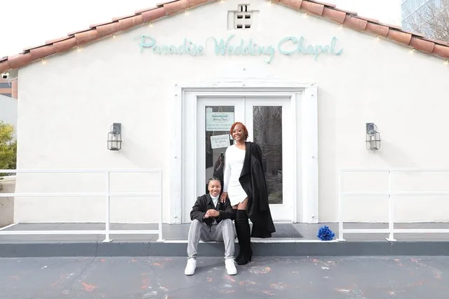 Las Vegas Drive-Up Wedding - Image 3