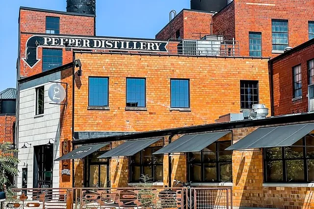 Lexington Craft Distillery Tour - Image 3