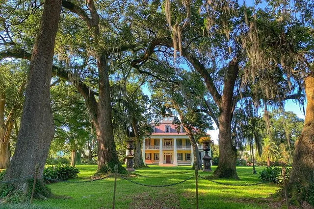 Houmas House Estate and Gardens Guided Tour - Image 2