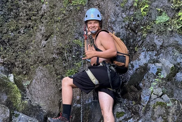 Oahu Canyon Rappel and Hike Expedition - Image 6