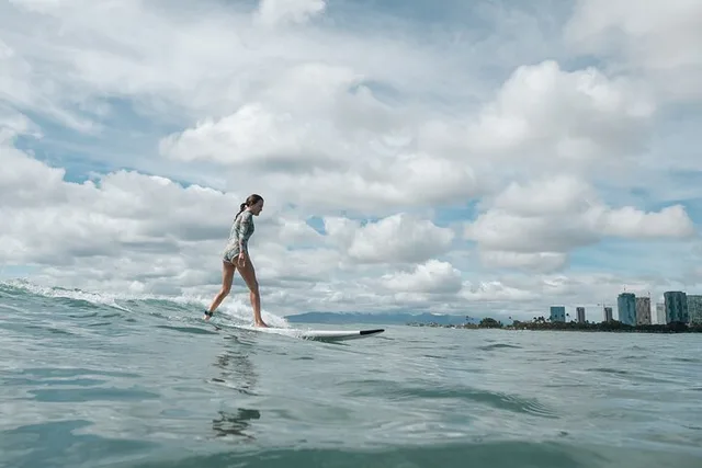 Honolulu Surf Lesson - Image 4