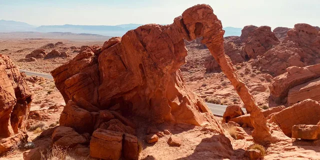 Las Vegas Valley of Fire Small Group Tour 4 hr - Image 2