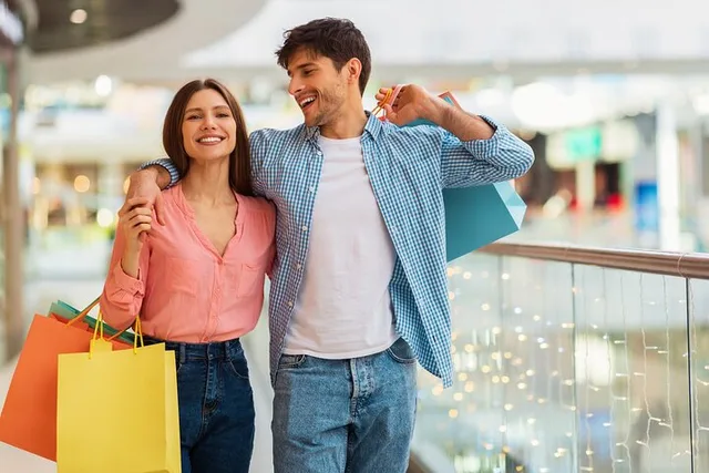 Baltimore Shopping Tour to Queenstown Outlet - Image 2