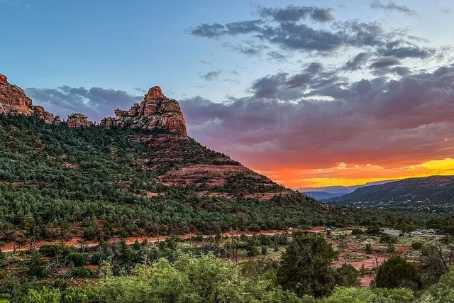 Sedona Schnebly Hill 4x4 Red Rock Adventure - Image 4