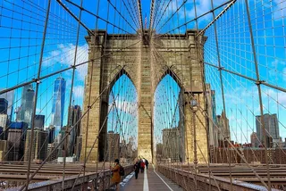 Brooklyn Walking Tour: Bridge, DUMBO & Heights