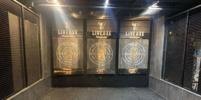 New York Axe Throwing Experience - Image 6