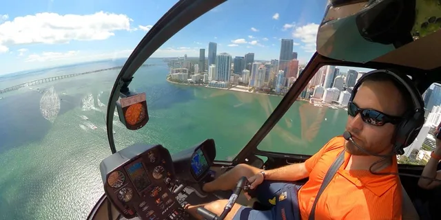 Miami Helicopter Tour with Champagne - Image 3