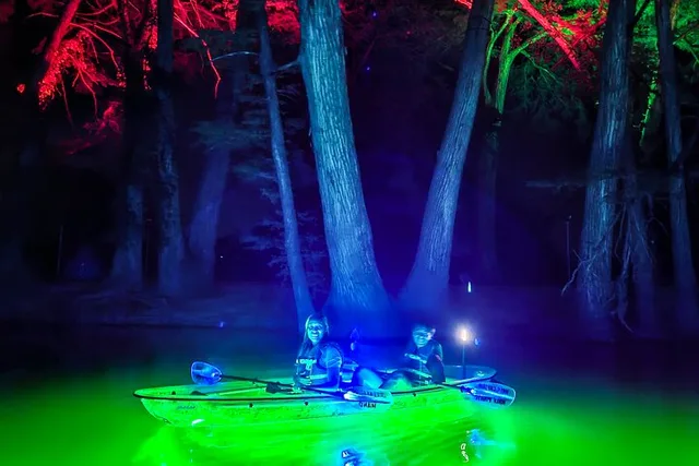 Kerrville Glowing Kayak Tour - Image 5