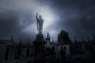New Orleans Cemetery and Ghost Bus Tour thumbnail 6