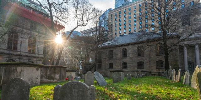 Boston Ghost Tour at Night 1.5 hr - Image 6