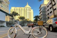 Miami Beach Electric Bike and Segway Tour thumbnail 1