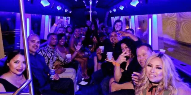 Las Vegas Party Bus Tour with Champagne Toast - Image 2
