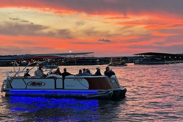 Austin Lake Travis Sunset Boat Tour - Image 5