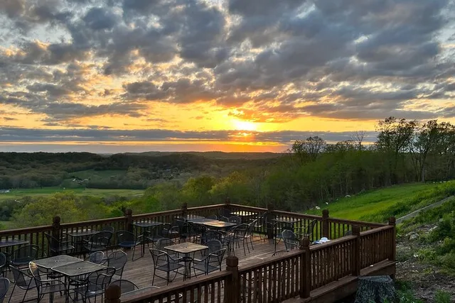 Missouri Wine Country Private Day Trip - Image 2