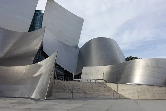 Los Angeles Walking Tour - Image 1