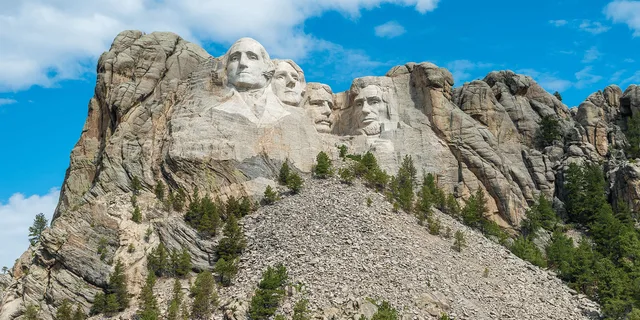 Rapid City Mt. Rushmore and Crazy Horse Tour - Image 3