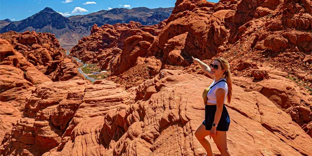 Las Vegas Valley of Fire Small Group Tour 6 hr - Image 2