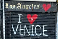 Los Angeles Bike Tour of Venice Beach and Canals thumbnail 6