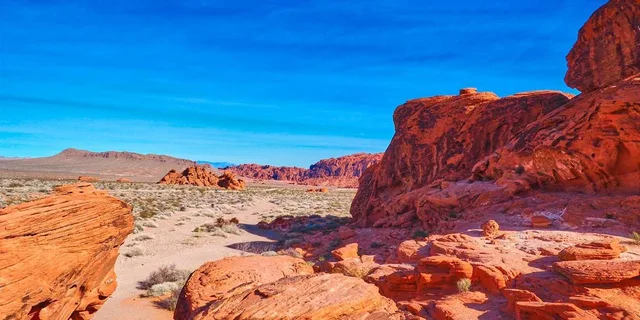 Las Vegas Valley of Fire and Hoover Dam Tour - Image 2